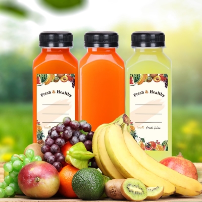 Изолированные квадратные круглые бутылки для молочного чая с винтом на крышке - вместимостью 70 унций