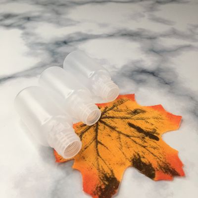 Доступная бутылка с жидкостью E с 18-миллиметровой шеей Размер 10 мл 15 мл 30 мл 40 мл 60 мл 80 мл 100 мл Вместимость