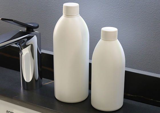 Надежные и удобные пластиковые контейнеры с завинчивающейся крышкой для хранения