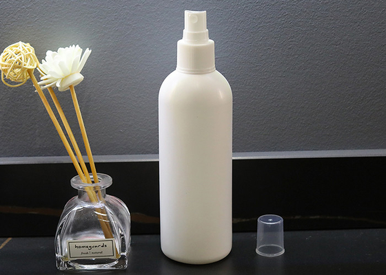 Бутылка 100ml 150ml брызг пустого белого ЛЮБИМЦА ODM OEM пластиковая